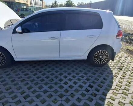 Белый Фольксваген Гольф, объемом двигателя 1.6 л и пробегом 224 тыс. км за 8200 $, фото 1 на Automoto.ua