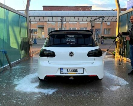Білий Фольксваген Гольф, об'ємом двигуна 2 л та пробігом 230 тис. км за 13000 $, фото 2 на Automoto.ua