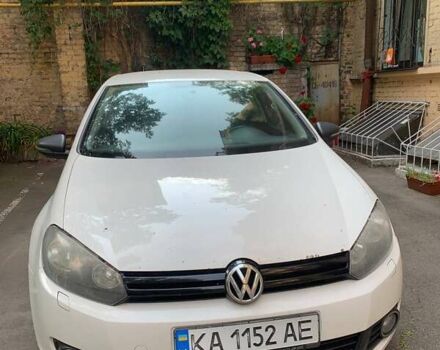 Білий Фольксваген Гольф, об'ємом двигуна 1.6 л та пробігом 241 тис. км за 6800 $, фото 1 на Automoto.ua