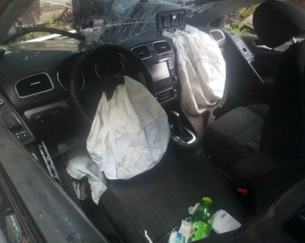 Белый Фольксваген Гольф, объемом двигателя 0 л и пробегом 200 тыс. км за 2650 $, фото 5 на Automoto.ua