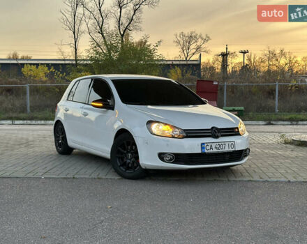 Белый Фольксваген Гольф, объемом двигателя 1.2 л и пробегом 146 тыс. км за 7900 $, фото 7 на Automoto.ua