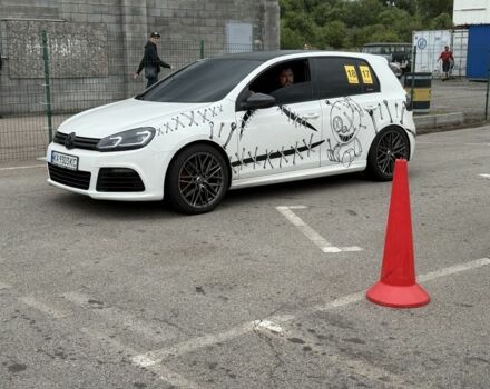 Фольксваген Гольф 2011 в Полтаве на Automoto.ua Белый Фольксваген Гольф, объемом двигателя 2 л и пробегом 159 тыс. км за 13000 $, фото 1 на Automoto.ua