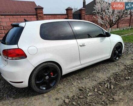 Белый Фольксваген Гольф, объемом двигателя 1.97 л и пробегом 331 тыс. км за 6800 $, фото 4 на Automoto.ua