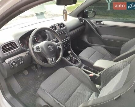 Белый Фольксваген Гольф, объемом двигателя 1.97 л и пробегом 331 тыс. км за 6800 $, фото 6 на Automoto.ua