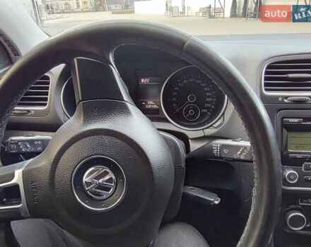 Белый Фольксваген Гольф, объемом двигателя 1.2 л и пробегом 220 тыс. км за 7500 $, фото 5 на Automoto.ua