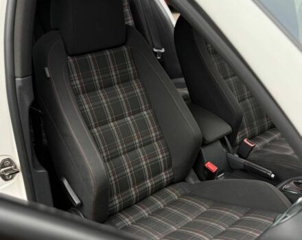 Білий Фольксваген Гольф, об'ємом двигуна 2 л та пробігом 227 тис. км за 9999 $, фото 23 на Automoto.ua