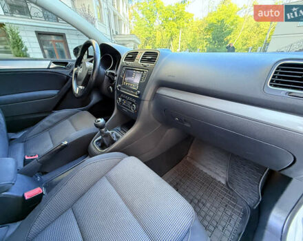 Белый Фольксваген Гольф, объемом двигателя 1.39 л и пробегом 171 тыс. км за 6999 $, фото 40 на Automoto.ua