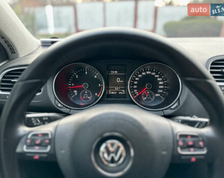 Белый Фольксваген Гольф, объемом двигателя 1.6 л и пробегом 214 тыс. км за 8300 $, фото 56 на Automoto.ua