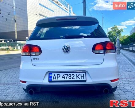 Белый Фольксваген Гольф, объемом двигателя 2 л и пробегом 171 тыс. км за 11200 $, фото 5 на Automoto.ua