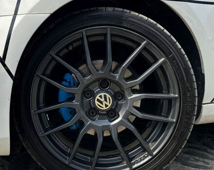 Белый Фольксваген Гольф, объемом двигателя 2 л и пробегом 270 тыс. км за 13200 $, фото 6 на Automoto.ua