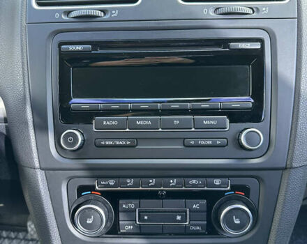 Белый Фольксваген Гольф, объемом двигателя 1.6 л и пробегом 188 тыс. км за 8600 $, фото 30 на Automoto.ua