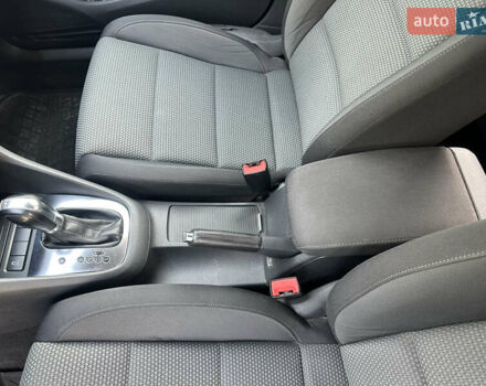 Белый Фольксваген Гольф, объемом двигателя 1.39 л и пробегом 176 тыс. км за 8850 $, фото 31 на Automoto.ua