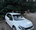 Белый Фольксваген Гольф, объемом двигателя 1.6 л и пробегом 276 тыс. км за 8900 $, фото 3 на Automoto.ua