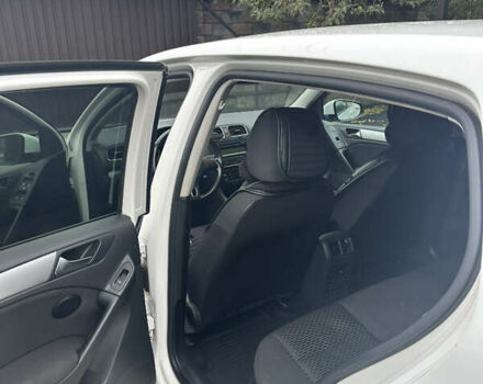 Білий Фольксваген Гольф, об'ємом двигуна 1.6 л та пробігом 248 тис. км за 7400 $, фото 12 на Automoto.ua