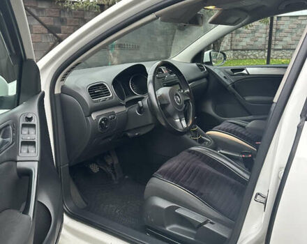 Білий Фольксваген Гольф, об'ємом двигуна 1.6 л та пробігом 248 тис. км за 7400 $, фото 13 на Automoto.ua