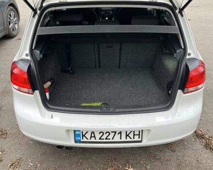 Белый Фольксваген Гольф, объемом двигателя 1.39 л и пробегом 161 тыс. км за 9000 $, фото 7 на Automoto.ua