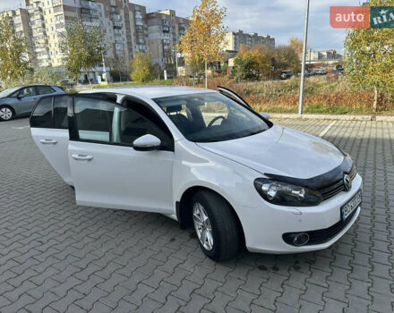 Белый Фольксваген Гольф, объемом двигателя 1.39 л и пробегом 176 тыс. км за 8800 $, фото 3 на Automoto.ua