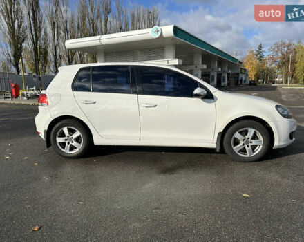 Белый Фольксваген Гольф, объемом двигателя 1.6 л и пробегом 188 тыс. км за 8600 $, фото 3 на Automoto.ua