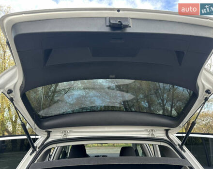 Белый Фольксваген Гольф, объемом двигателя 1.39 л и пробегом 176 тыс. км за 8800 $, фото 36 на Automoto.ua