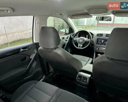 Белый Фольксваген Гольф, объемом двигателя 1.6 л и пробегом 214 тыс. км за 8300 $, фото 50 на Automoto.ua