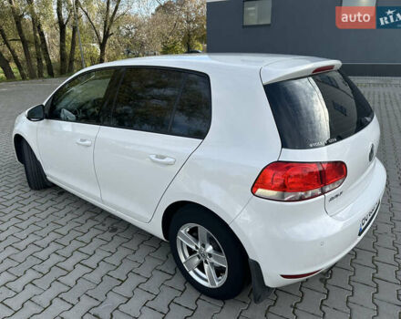 Белый Фольксваген Гольф, объемом двигателя 1.39 л и пробегом 176 тыс. км за 8800 $, фото 7 на Automoto.ua