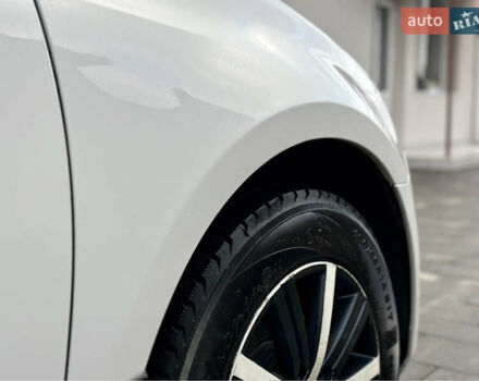 Белый Фольксваген Гольф, объемом двигателя 1.6 л и пробегом 214 тыс. км за 8300 $, фото 9 на Automoto.ua