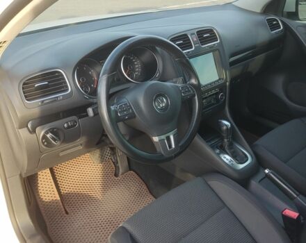 Белый Фольксваген Гольф, объемом двигателя 1.4 л и пробегом 152 тыс. км за 9800 $, фото 4 на Automoto.ua