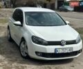 Белый Фольксваген Гольф, объемом двигателя 1.6 л и пробегом 237 тыс. км за 8900 $, фото 1 на Automoto.ua