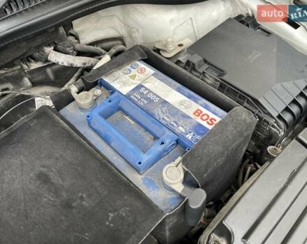 Білий Фольксваген Гольф, об'ємом двигуна 1.39 л та пробігом 100 тис. км за 9300 $, фото 37 на Automoto.ua