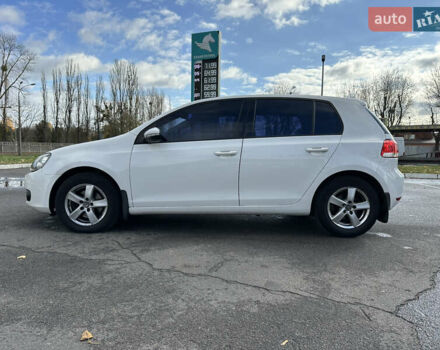 Белый Фольксваген Гольф, объемом двигателя 1.6 л и пробегом 188 тыс. км за 8600 $, фото 7 на Automoto.ua