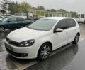 Белый Фольксваген Гольф, объемом двигателя 1.97 л и пробегом 250 тыс. км за 9850 $, фото 2 на Automoto.ua