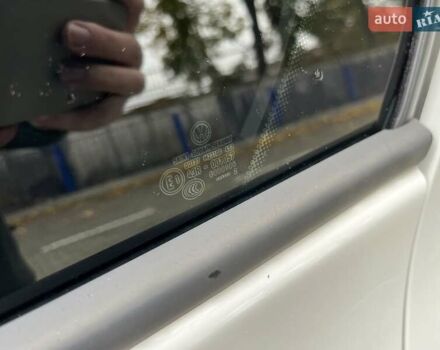 Білий Фольксваген Гольф, об'ємом двигуна 1.39 л та пробігом 100 тис. км за 9300 $, фото 27 на Automoto.ua