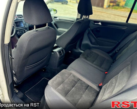 Белый Фольксваген Гольф, объемом двигателя 2 л и пробегом 270 тыс. км за 13200 $, фото 8 на Automoto.ua