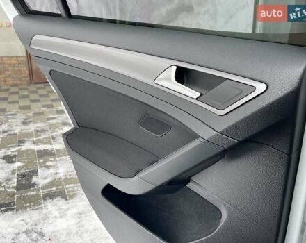 Белый Фольксваген Гольф, объемом двигателя 1.4 л и пробегом 162 тыс. км за 11999 $, фото 17 на Automoto.ua