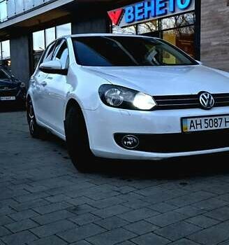 Белый Фольксваген Гольф, объемом двигателя 1.6 л и пробегом 213 тыс. км за 7600 $, фото 2 на Automoto.ua