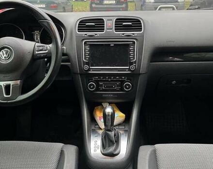 Белый Фольксваген Гольф, объемом двигателя 1.39 л и пробегом 161 тыс. км за 9000 $, фото 10 на Automoto.ua