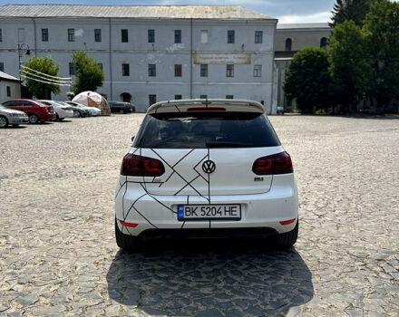 Белый Фольксваген Гольф, объемом двигателя 2 л и пробегом 270 тыс. км за 13200 $, фото 4 на Automoto.ua