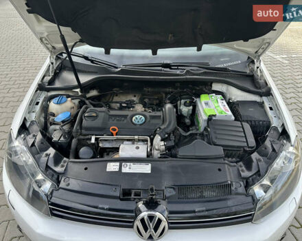 Белый Фольксваген Гольф, объемом двигателя 1.39 л и пробегом 176 тыс. км за 8850 $, фото 21 на Automoto.ua