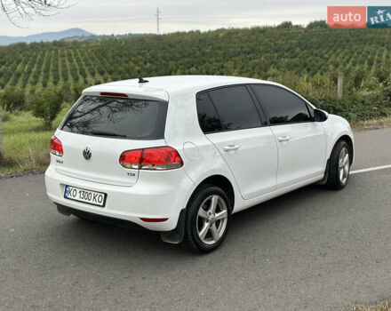 Фольксваген Гольф 2012 у Іршава на Automoto.ua Білий Фольксваген Гольф, об'ємом двигуна 1.6 л та пробігом 126 тис. км за 10700 $, фото 3 на Automoto.ua