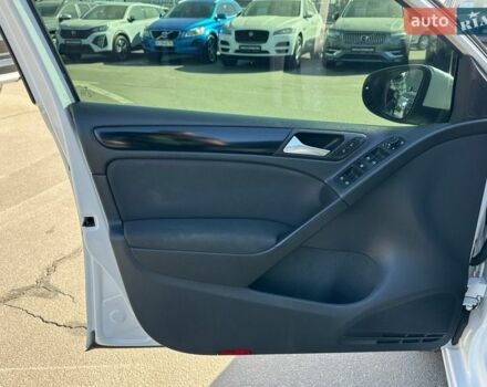 Белый Фольксваген Гольф, объемом двигателя 1.39 л и пробегом 163 тыс. км за 7900 $, фото 13 на Automoto.ua