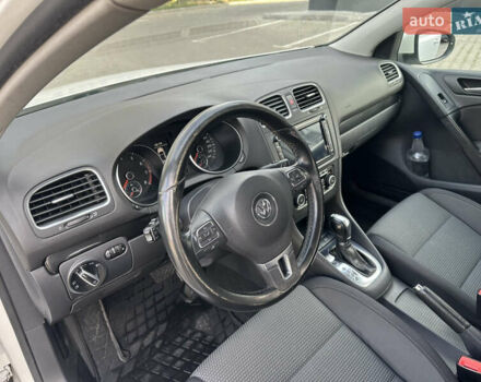 Белый Фольксваген Гольф, объемом двигателя 1.39 л и пробегом 176 тыс. км за 8800 $, фото 30 на Automoto.ua