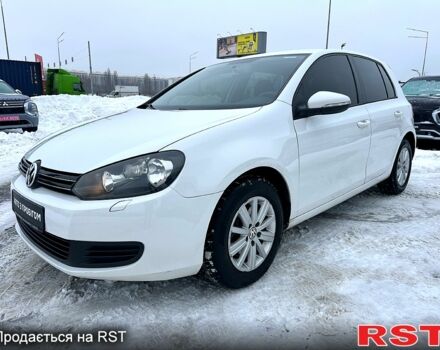 Белый Фольксваген Гольф, объемом двигателя 1.4 л и пробегом 16200 тыс. км за 7764 $, фото 2 на Automoto.ua