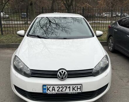 Белый Фольксваген Гольф, объемом двигателя 1.39 л и пробегом 161 тыс. км за 9000 $, фото 2 на Automoto.ua