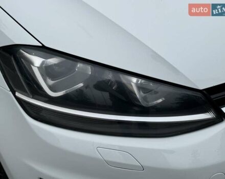 Белый Фольксваген Гольф, объемом двигателя 1.97 л и пробегом 199 тыс. км за 12800 $, фото 15 на Automoto.ua