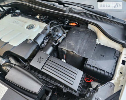 Белый Фольксваген Гольф, объемом двигателя 2 л и пробегом 169 тыс. км за 2000 $, фото 40 на Automoto.ua