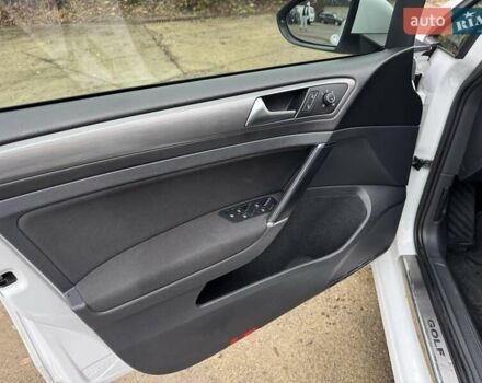 Белый Фольксваген Гольф, объемом двигателя 1.4 л и пробегом 150 тыс. км за 10900 $, фото 12 на Automoto.ua