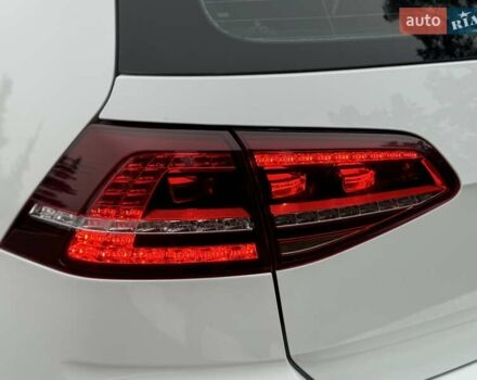 Белый Фольксваген Гольф, объемом двигателя 1.97 л и пробегом 199 тыс. км за 12800 $, фото 18 на Automoto.ua