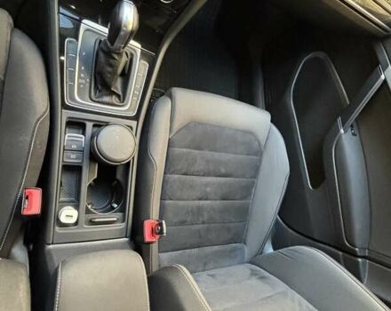 Фольксваген Гольф 2013 в Киеве на Automoto.ua Белый Фольксваген Гольф, объемом двигателя 1.97 л и пробегом 143 тыс. км за 14200 $, фото 19 на Automoto.ua