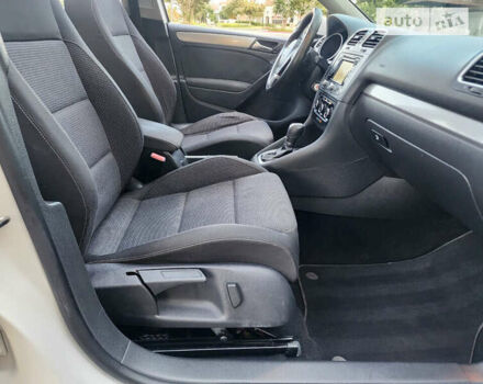 Белый Фольксваген Гольф, объемом двигателя 2 л и пробегом 169 тыс. км за 2000 $, фото 10 на Automoto.ua