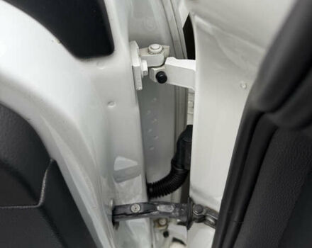 Белый Фольксваген Гольф, объемом двигателя 1.6 л и пробегом 302 тыс. км за 9700 $, фото 15 на Automoto.ua